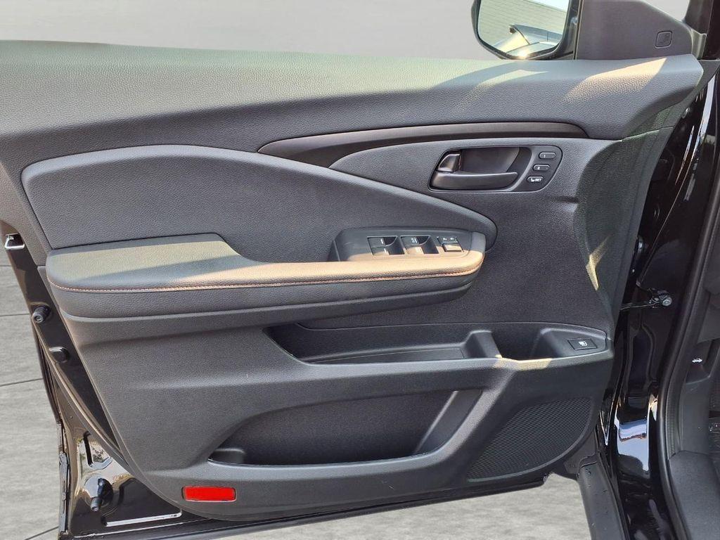 new 2025 Honda Ridgeline car, priced at $44,016