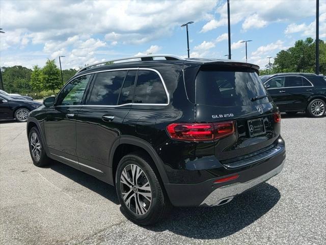 new 2024 Mercedes-Benz GLB 250 car, priced at $47,995