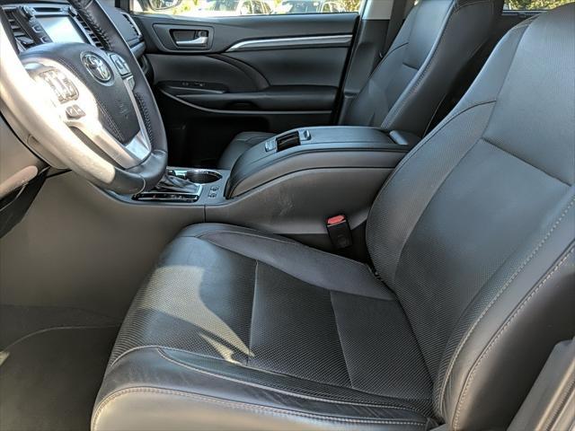 used 2019 Toyota Highlander car, priced at $32,985