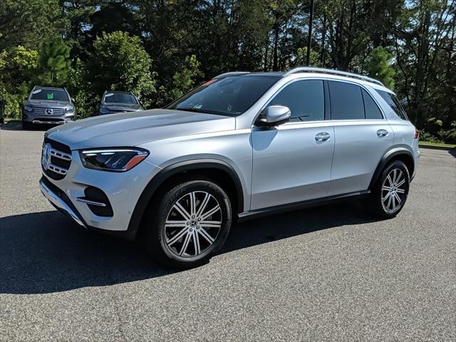 new 2025 Mercedes-Benz GLE 450 car, priced at $75,795