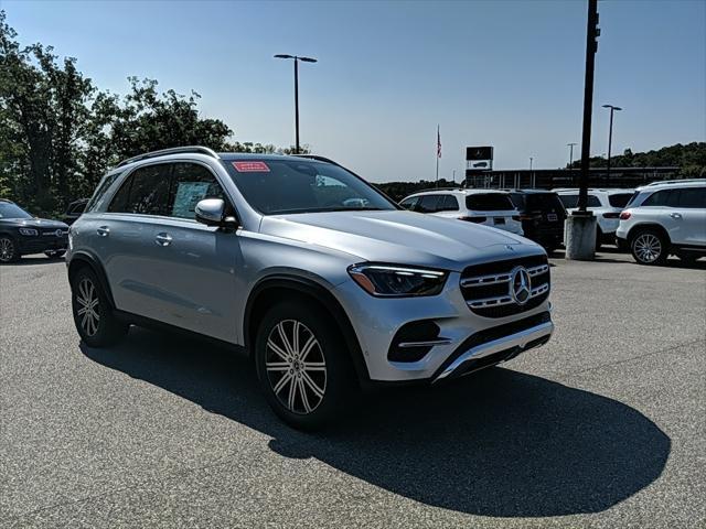 new 2025 Mercedes-Benz GLE 450 car, priced at $75,795