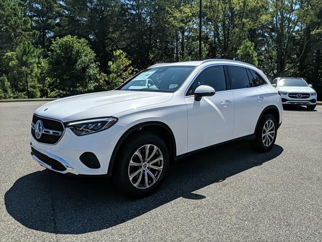 new 2024 Mercedes-Benz GLC 300 car, priced at $51,145