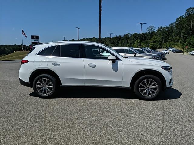 new 2024 Mercedes-Benz GLC 300 car, priced at $51,145