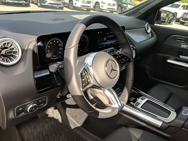 new 2025 Mercedes-Benz GLA 250 car, priced at $45,290