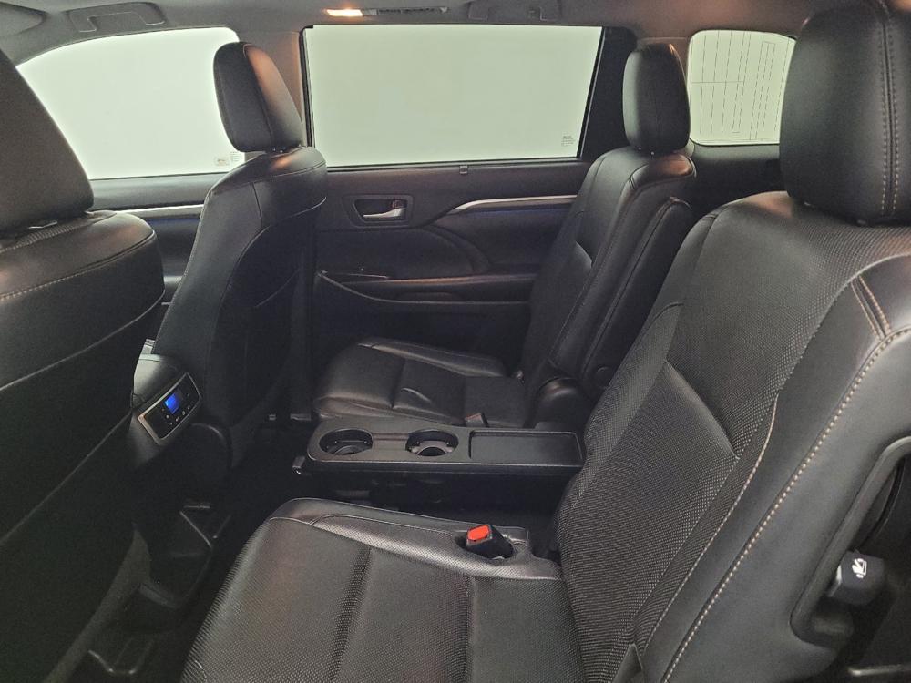 used 2018 Toyota Highlander car, priced at $26,795