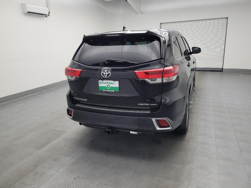 used 2018 Toyota Highlander car, priced at $26,795