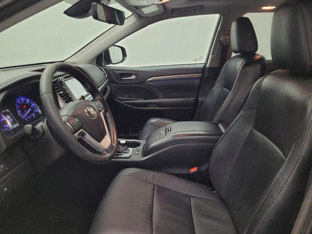 used 2018 Toyota Highlander car, priced at $26,795