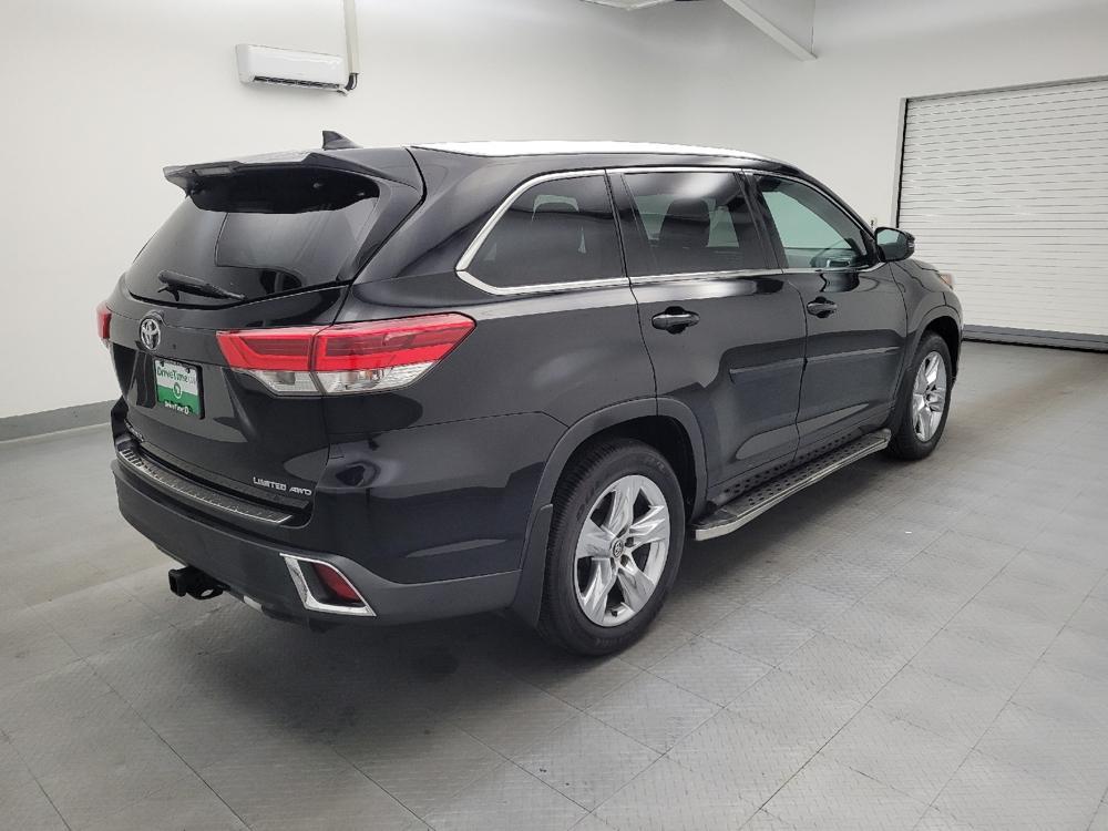 used 2018 Toyota Highlander car, priced at $26,795