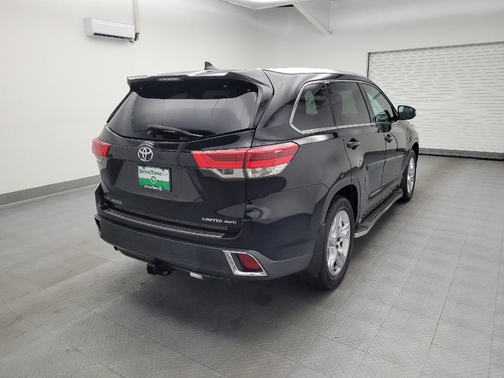 used 2018 Toyota Highlander car, priced at $26,795