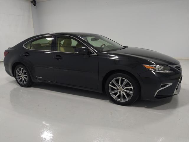 used 2018 Lexus ES 300h car, priced at $27,995