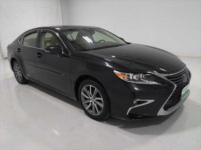 used 2018 Lexus ES 300h car, priced at $27,995