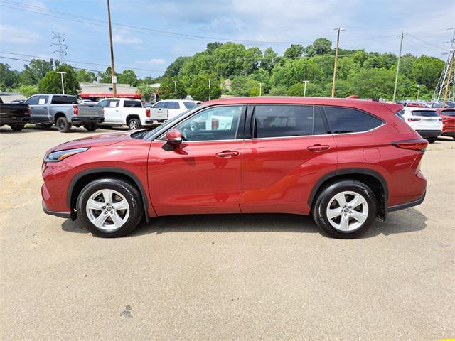 used 2021 Toyota Highlander car, priced at $28,339
