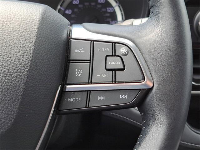 used 2021 Toyota Highlander car, priced at $28,339