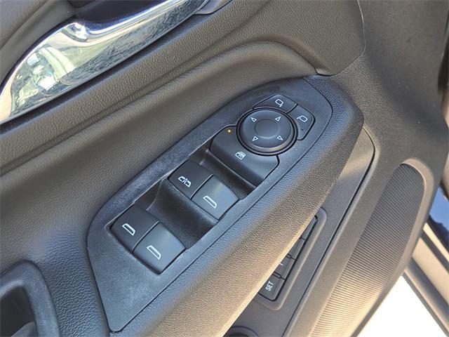 used 2021 Chevrolet Equinox car, priced at $21,267