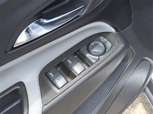 used 2023 Chevrolet Equinox car, priced at $21,101
