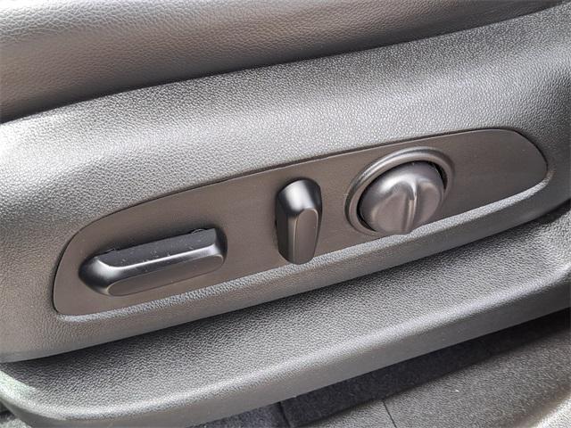 used 2020 Chevrolet Equinox car, priced at $18,234