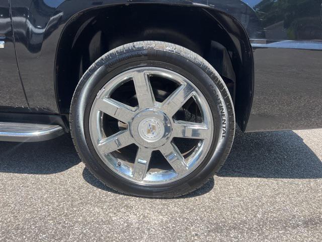 used 2010 Cadillac Escalade ESV car, priced at $12,296