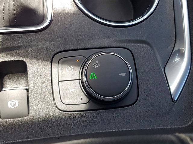 used 2022 Chevrolet Traverse car, priced at $31,884