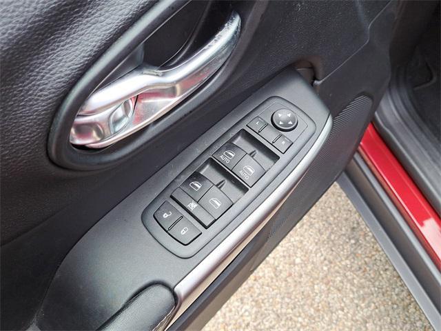 used 2021 Jeep Cherokee car, priced at $19,150
