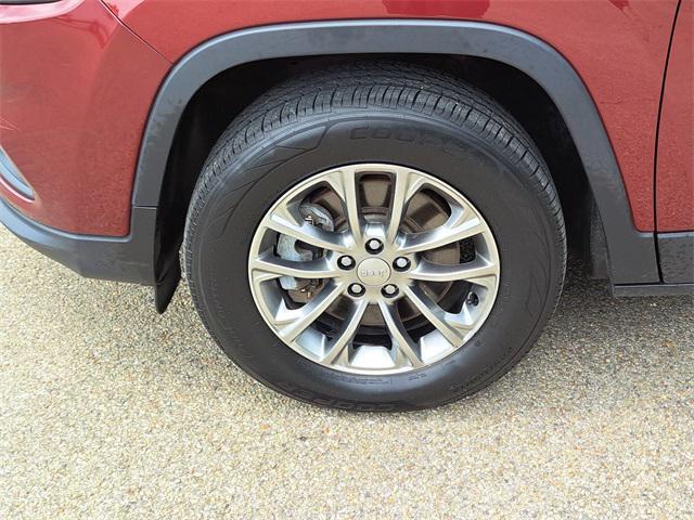 used 2021 Jeep Cherokee car, priced at $19,150