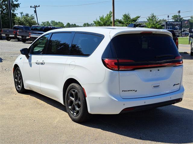 used 2024 Chrysler Pacifica Hybrid car, priced at $30,479