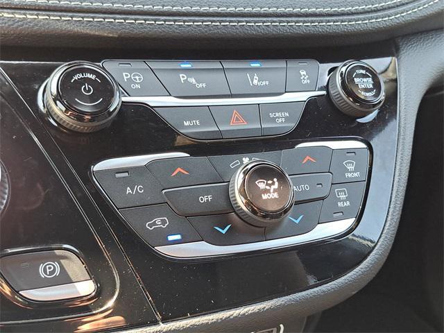 used 2024 Chrysler Pacifica Hybrid car, priced at $30,479