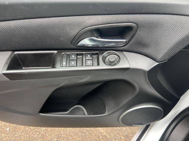 used 2014 Chevrolet Cruze car, priced at $8,994