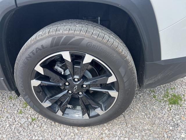 used 2025 Chevrolet Equinox car, priced at $37,364
