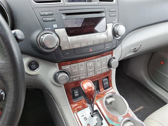 used 2012 Toyota Highlander car, priced at $10,715