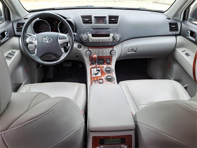 used 2012 Toyota Highlander car, priced at $10,715