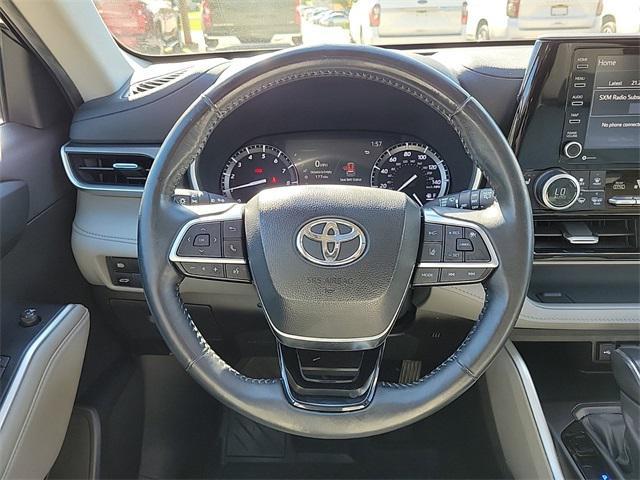 used 2020 Toyota Highlander car, priced at $28,601