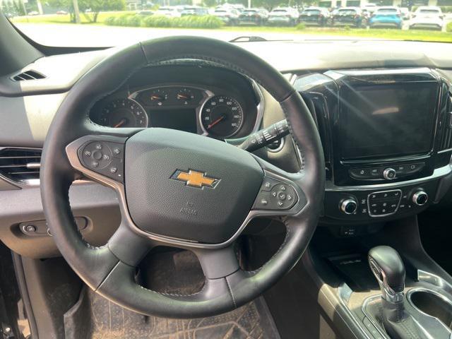 used 2022 Chevrolet Traverse car, priced at $32,748
