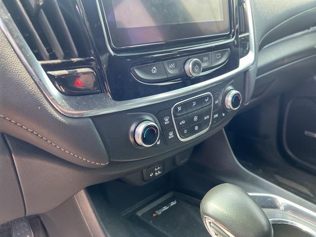 used 2022 Chevrolet Traverse car, priced at $32,748