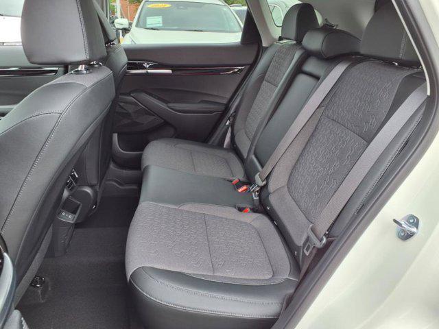 new 2025 Kia Seltos car, priced at $27,811