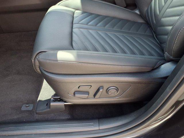 new 2025 Kia Sorento car, priced at $46,165