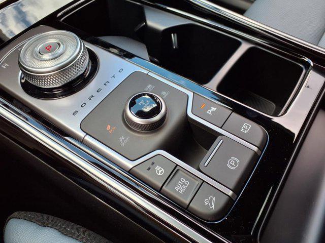 new 2025 Kia Sorento Hybrid car, priced at $47,336
