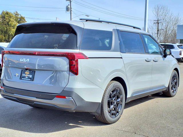 new 2025 Kia Carnival car, priced at $49,624
