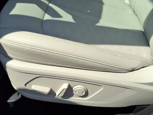 new 2025 Kia Sorento car, priced at $37,871
