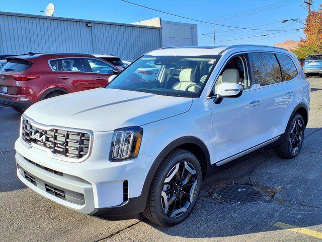 new 2025 Kia Telluride car, priced at $42,318
