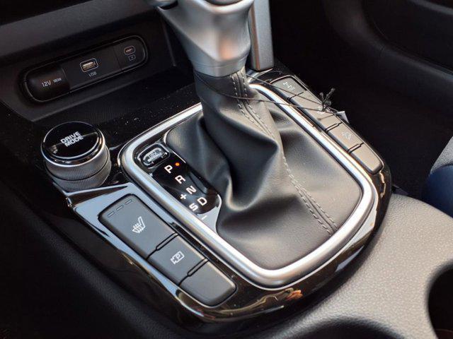 new 2025 Kia Seltos car, priced at $27,696
