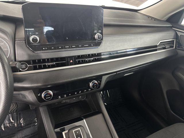 used 2022 Mitsubishi Outlander car, priced at $23,019