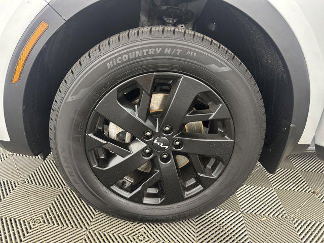 used 2022 Kia Sorento car, priced at $25,991