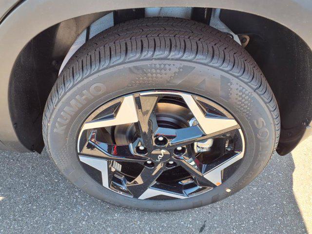 new 2025 Kia Seltos car, priced at $30,073