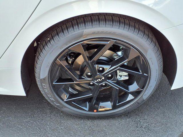 new 2026 Kia K5 car, priced at $33,532