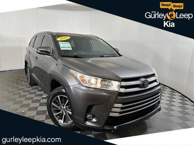 used 2019 Toyota Highlander car, priced at $24,989