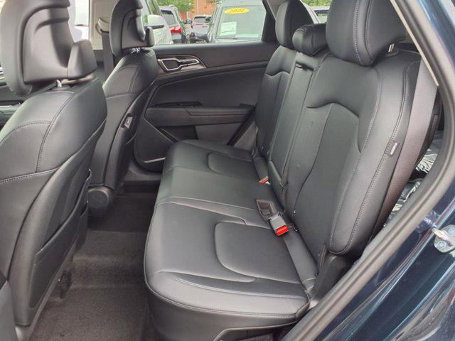 new 2025 Kia Sportage Hybrid car, priced at $34,176