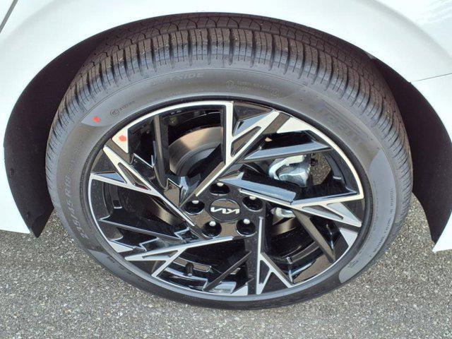 new 2025 Kia K5 car, priced at $32,580