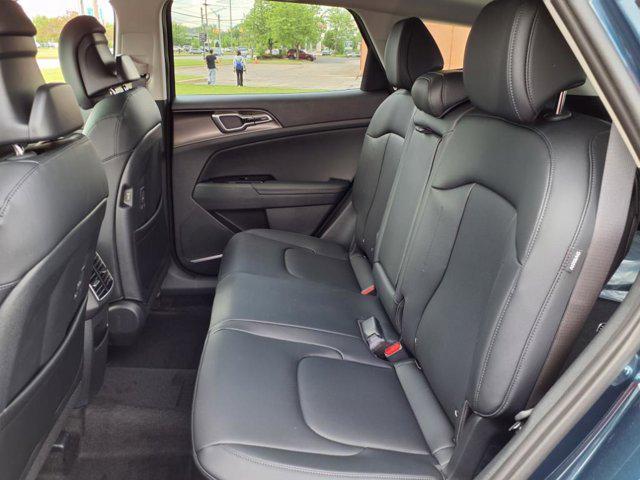 new 2025 Kia Sportage Hybrid car, priced at $34,915