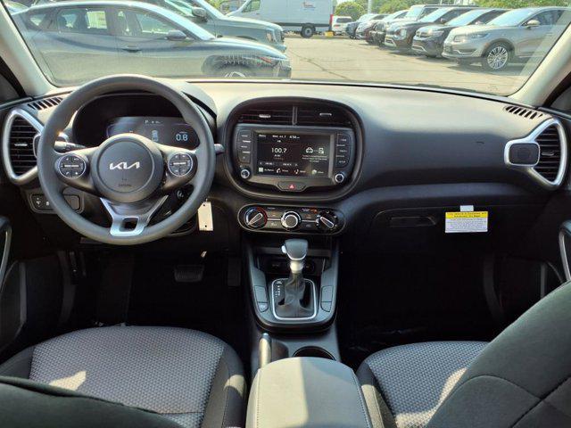 new 2025 Kia Soul car, priced at $21,686