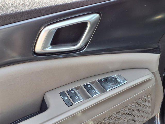 new 2025 Kia Carnival car, priced at $39,317